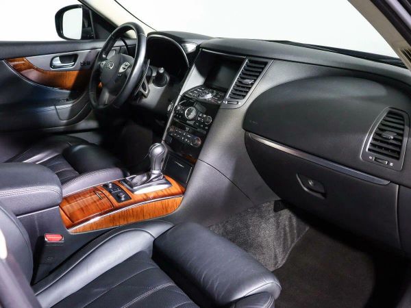 Infiniti